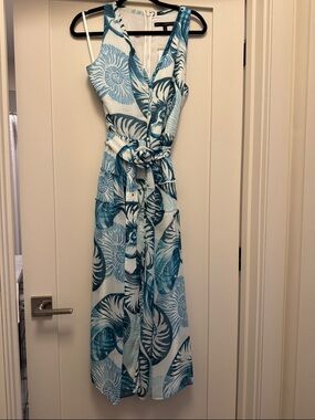 NWT White House Black Market Blue & White Tropical Print Midi Dress